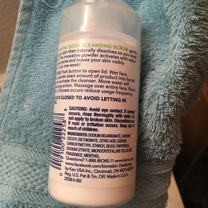 Bioré Makeup - Brand New Facial Scrub! Bioré Makeup - Brand New Facial Scrub!